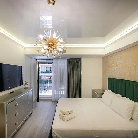 Titanic Breeze Apartment