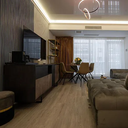 Titanic Breeze Apartment *